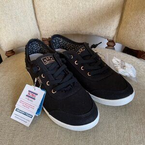 Sketchers BOBS B Cute NWT Size 9